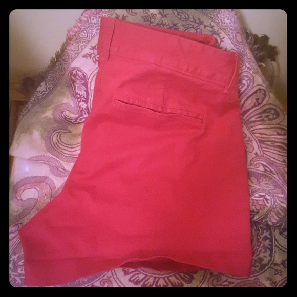 Old Navy Pants - SUMMER FLASH SALE OLD NAVY PIXIE SHORTS WOMEN'S 6